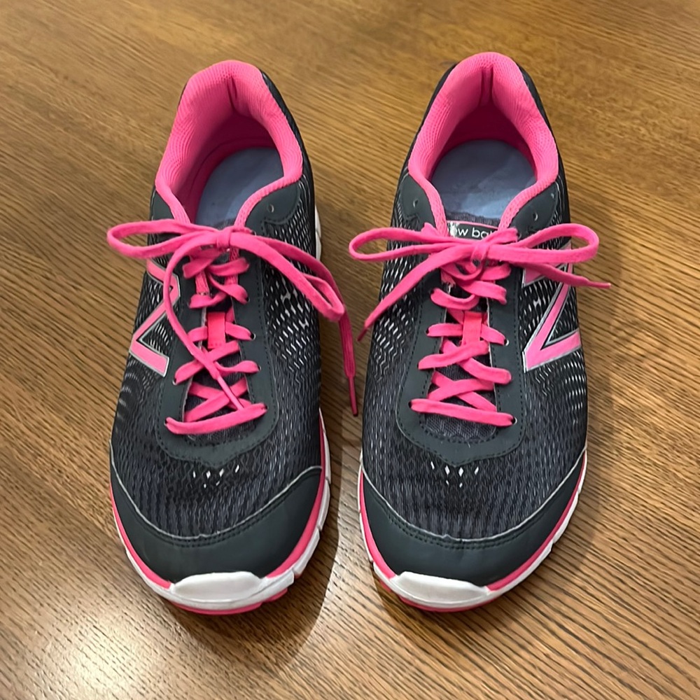 Women’s New Balance Wide 11D W575LP1 Charcoal Gray and Hot Pink Running …